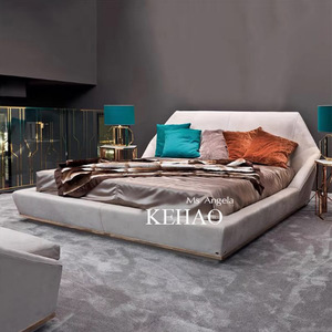 <span class=keywords><strong>Lit</strong></span> <span class=keywords><strong>matelassé</strong></span> <span class=keywords><strong>de</strong></span> luxe style italien, <span class=keywords><strong>lit</strong></span> king size, moderne, avec tête <span class=keywords><strong>de</strong></span> <span class=keywords><strong>lit</strong></span> courbée, nouvel arrivage, en faux cuir, modèle <span class=keywords><strong>de</strong></span> créateur - Product Image 2