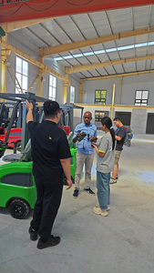 Venta al por mayor del fabricante de carretillas elevadoras eléctricas tipo ASIENTO DE 1-5 toneladas con elevación hidráulica manual elevadores eléctricos pequeños - Product Image 3