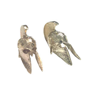 Colgante Espartano con Diseño de Espada de Cobre, Amuleto Unisex para Uso Diario, Joyería Hecha a Mano, Origen Zhejiang - Product Image 2