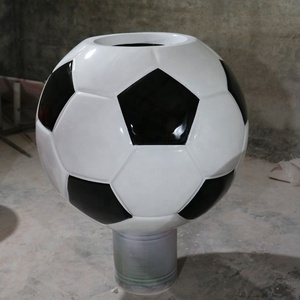 Escultura de <span class=keywords><strong>fútbol</strong></span> de fibra de vidrio, producto artesanal, estatua resina, decoración del hogar - Product Image 4