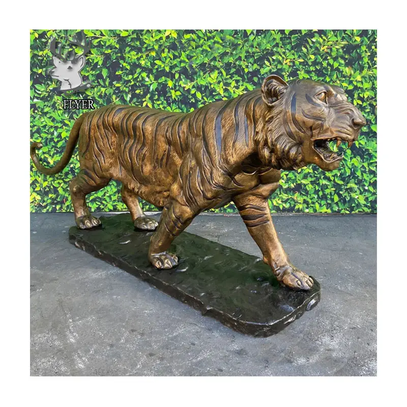 حديقة حيوان في الهواء الطلق حديقة الديكور المعدنية الحرفية حية الحيوانات البرية Tigeer يلقي تمثال برونزي بالحجم الطبيعي النمر البرونزية Staue