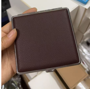 <span class=keywords><strong>2025</strong></span> Sang Trọng Da Của Nhãn Hiệu Thuốc Lá Di Động Trường Hợp Không Thấm Nước Vuông Hộp Thiếc Với Tùy Chỉnh In Biểu Tượng Du Lịch Phụ Kiện - Product Image 3