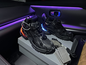 Zapatillas Ligeras de Malla Acolchada, Antideslizantes para Caminar al Aire Libre, Cómodas para Correr, con Luces LED y Fibra de Poliéster - Product Image 2