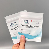 Sacs d'emballage personnalisés refermables mats à une face transparente avec fermeture éclair, sacs pour aligneurs transparents, sacs Mylar plats thermoscellables à fermeture éclair