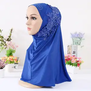 Dantel çiçekler rhinestones müslüman başörtüsü kadınlar İslam boncuklu başörtüsü eşarp HW263