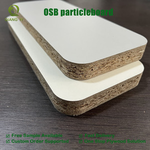 Panneaux <span class=keywords><strong>OSB</strong></span> finis de qualité commerciale de 18 mm pour hôtels et usage domestique, panneaux <span class=keywords><strong>OSB</strong></span> écologiques pour cuisines extérieures et chambres - Product Image 2