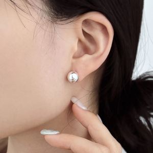 Pendientes de Plata de Ley 925 con Baño de Rodio y Superficie Pulida, Diseño Circular con Cuentas, para Mujer, Uso Diario, Marca Dylam Dainty Unique - Product Image 4