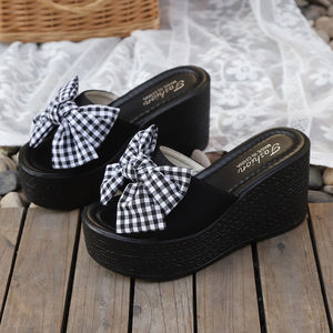 Mules compensées pour femmes, version coréenne, avec nœud papillon et fleur, talons hauts rehaussants, chaussures tendance M17 - Product Image 4