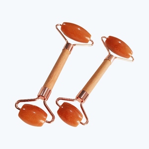 Rouleau de massage et ensemble Gua Sha en pierre d'aventurine rouge, outils de soin de la peau tendance - Product Image 3