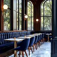 Mobilier de restaurant Ron Group Hotel : Banquette confortable en velours en forme de L, table carrée en marbre avec ensemble de chaises