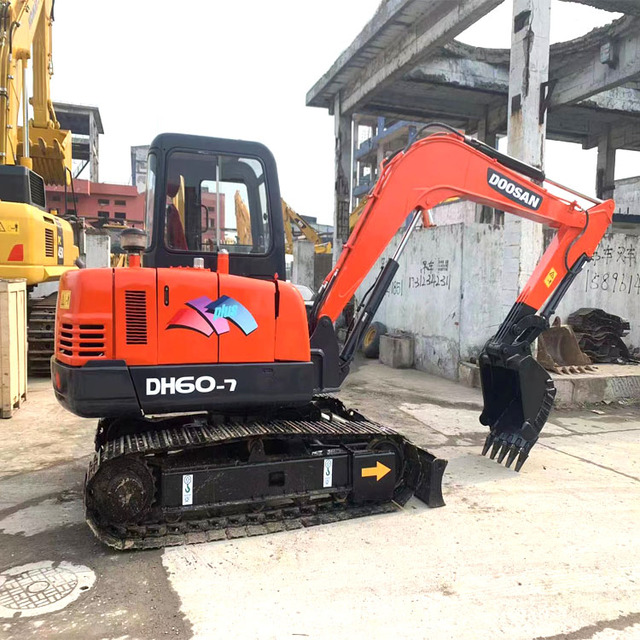 Hot Sale Doosan DH60-7 Crawler Excavator in stock 100% Original Mini Used Doosan DH55 DX55 DH60 DX60 DX70 DX75 for sale