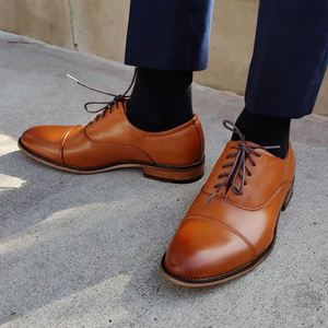 Zapatos de Cuero Cómodos para Hombre con Acabado Liso, Suela Resistente, Interior Suave, Ideales para Uso Diario, Estilo Urbano, Salidas Casuales - Product Image 2