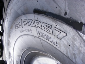 <span class=keywords><strong>Zhongce</strong></span> ยางรถดัมพ์ CB785 Pro + 27.00R49 2700R49 RM4A แข็ง - Product Image 5