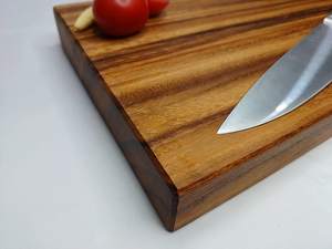 Tabla de cortar de madera dura natural duradera, ideal para uso en la cocina, perfecta para cortar y preparar carne, frutas y verduras - Product Image 2