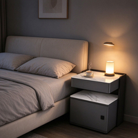 Table de chevet italienne fine et élégante avec plateau en pierre frittée, chargement sans fil, verrouillage par empreinte digitale, tiroir LED – Idéale pour hôtels et appartements de prestige