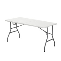 Table pliante rectangulaire en plastique blanc moulé par soufflage de 5 pieds avec cadre en acier léger pour banquet en plein air, pique-nique, camping, fête