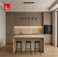 Allandcabinet Meuble de cuisine moderne laqué avec panneau en dalle, îlot cascade intégré et armoire murale lumineuse