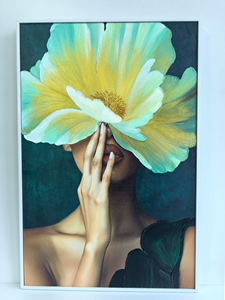 لوحة فنية حديثة لفتاة جميلة مع إضاءة LED معلقة على الحائط - Product Image 3