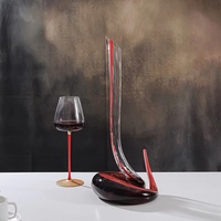 Carafe à vin en verre cristal transparent de forme serpent, design moderne, soufflée à la main, pour un versement rapide, durable, avec logo personnalisé