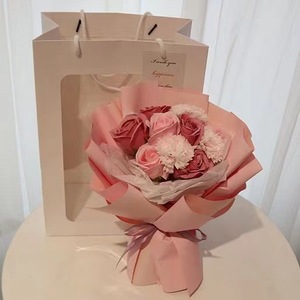 Rojo hecho a mano de punto de ganchillo artificial Flor de Rosa Flores de ganchillo <span class=keywords><strong>para</strong></span> <span class=keywords><strong>niñas</strong></span> regalo ramo de boda DIY Día de la madre de la mujer - Product Image 2