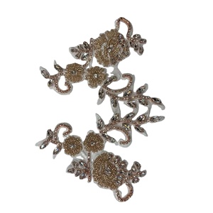 <span class=keywords><strong>Applique</strong></span> per abiti con perline ricamate in oro chiaro - Product Image 1