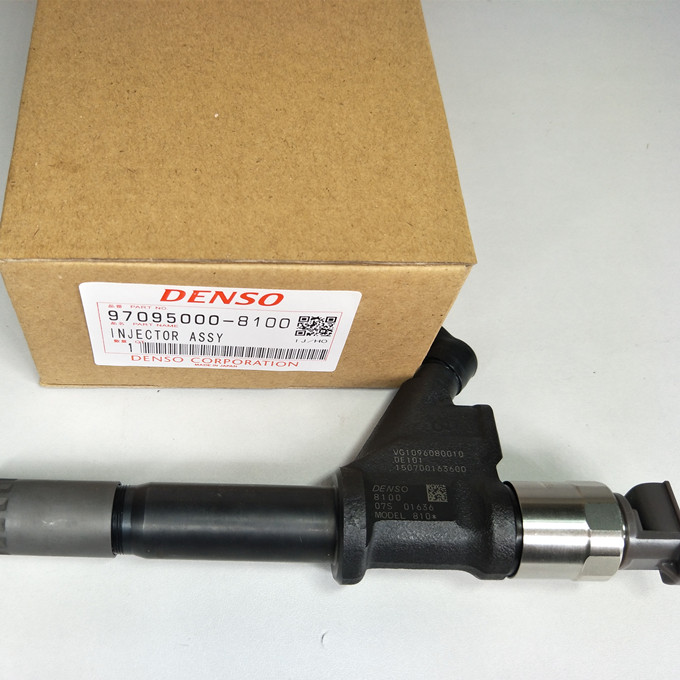 Common Rail Injector 095000-8100 Diesel Fuel Injection Nozzle  VG1096080010 For SINOTRUK HOWO A7 Truck