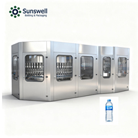 Machine de remplissage d'eau minérale purifiée intégrée automatique électrique 12000 bph avec une grande productivité et une économie d'énergie