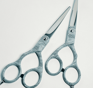 กรรไกรตกแต่งผมสแตนเลสคมมืออาชีพปรับแต่งลวดลายสีฟ้าได้ด้วยมือขวา - Product Image 2