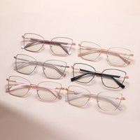 Nouveauté 2026 : Lunettes élégantes, classiques et polyvalentes à monture papillon en métal, anti-lumière bleue et personnalisables