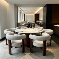 Chaise de salle à manger nordique moderne personnalisable, revêtement en tissu, rembourrage en éponge, structure en bois massif pour la maison, la salle à manger, le restaurant, l'hôtel
