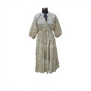 Vêtements pour femmes, robe midi décontractée Himanshi pour femmes, 100% coton pur, coupe évasée, manches bouffantes, imprimé floral numérique - Product Image 1