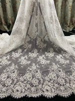Tissu en dentelle française blanc de qualité supérieure avec cordon, motif floral 3D, perles et sequins, bordure cils pour robe de mariée élégante et tenue de soirée