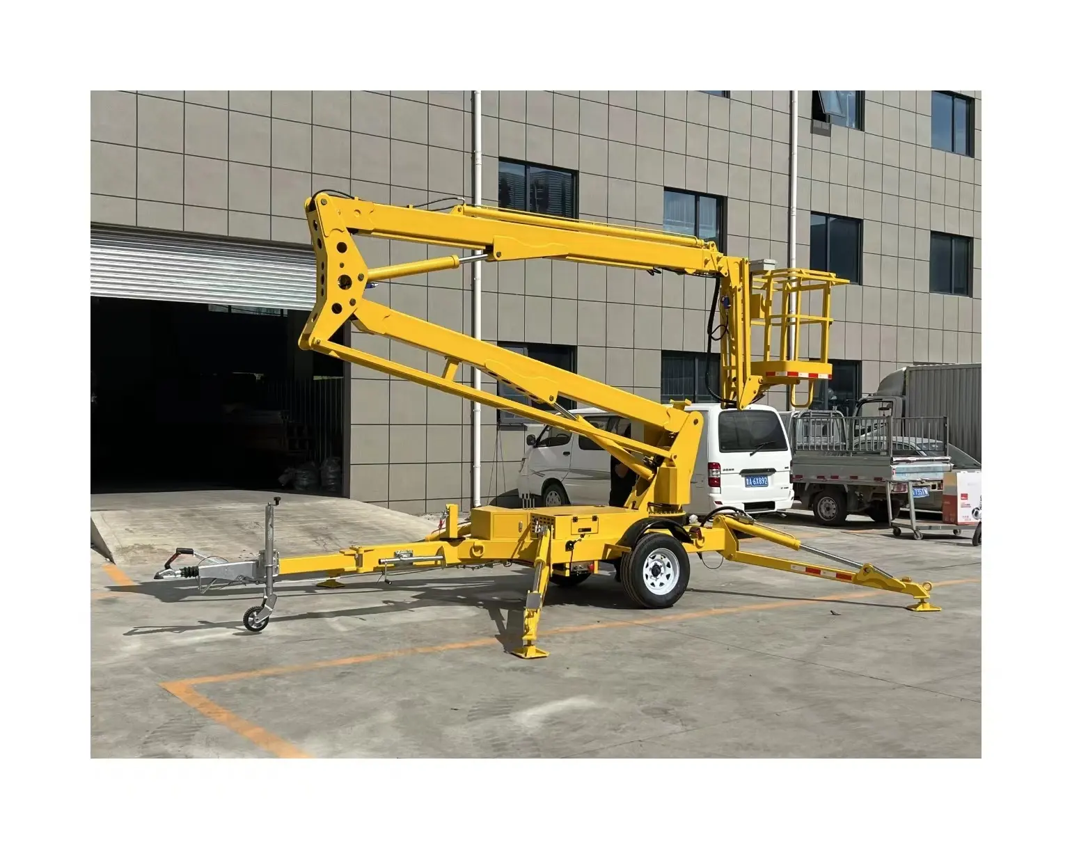 Remolque Boom Spider Lift Remolque Cherry Picker Tree Trimming Lift para el mantenimiento de instalaciones