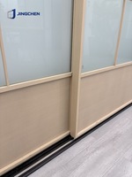 Cloison coulissante moderne en alliage d'aluminium avec verre dépoli double vitrage pour salon, chambre et dressing