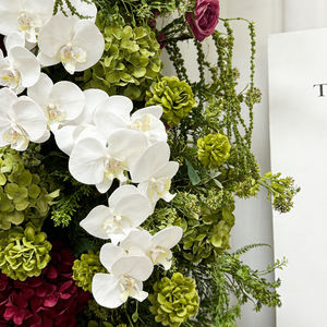 Columna de Flores Artificiales Realistas de Seda en Borgoña y Verde para Decoración de Bodas, Fondo para Fotomatón, Pilar Floral para Decoración de Banquetes - Product Image 3