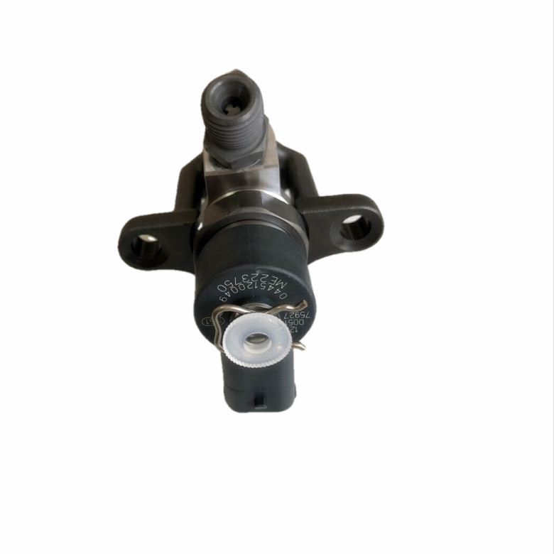 Common Rail Fuel Injector 0445120049 For MIT-SUBISHI Canter 4M50 4.9 ME223750 ME223002