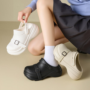 Sandales plateforme blanches en EVA avec boucle, semelle épaisse, style Crocs pour femme, à porter en été - Product Image 2