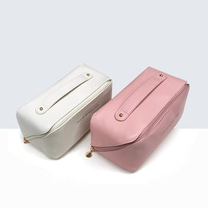 Bolsa de cosméticos de viaje de lujo personalizada al por mayor, minibolsa transparente de lona de cuero y terciopelo, funda de nailon, cierre transparente, maquillaje geométrico - Product Image 1