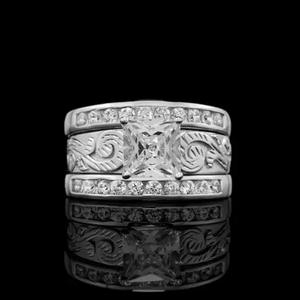 Bague de fiançailles en or blanc pour femme F1310, diamant taille princesse, couleur G naturelle, avec diamants latéraux - Product Image 3