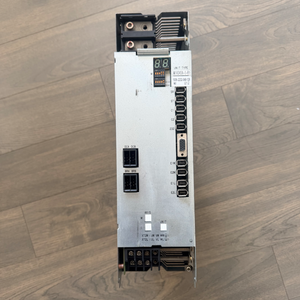 Unidad Amplificadora Industrial de Aluminio Usada O K U M a MIV0404-1-B5 - Product Image 2