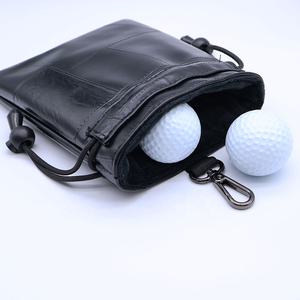 Pochette de balles à cordon de serrage en cuir PU personnalisée sac de balle noir uni élégant pour le stockage de t-shirt et accessoires pochette d'objets de valeur de golf - Product Image 5