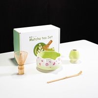 Ensemble de thé matcha japonais traditionnel 8 pièces avec bol à fleurs de cerisier et accessoires de café roses assortis