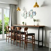 Ensemble table et chaises en bois massif vintage robuste pour pub, café, restaurant, bar, boulangerie, pâtisserie, usage commercial
