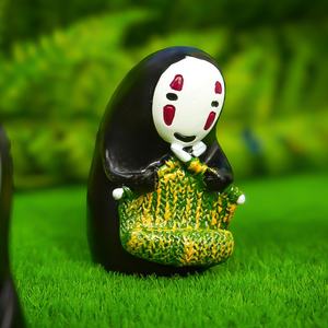 Hayao <span class=keywords><strong>Miyazaki</strong></span> Ornements de bureau en résine 3D inspirés de la peinture écologique pour une utilisation créative en intérieur Divers micro-paysages sans visage - Product Image 5