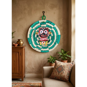 Cesta de hierba tejida a mano con ribete festivo y asa, elegante y ecológica para almacenamiento - Product Image 4
