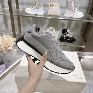 รองเท้าผ้าใบแบบผูกเชือกทรงหนา รุ่น Alexander Retro Running Style ปี 2026 วัสดุผสม ดีไซน์พื้นรองเท้าแบบหลายชั้น สำหรับผู้ชายและผู้หญิง สไตล์ลำลอง - Product Image 1