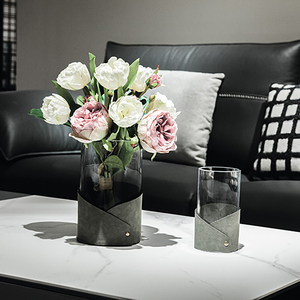 Vases cylindriques en verre transparent pour la décoration intérieure, style chambre à coucher, avec enveloppe en cuir pour chaussures - Product Image 3