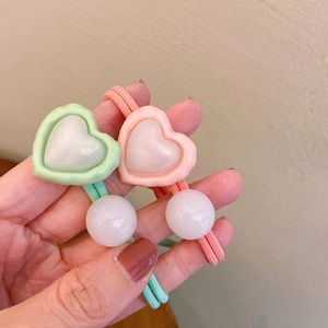 Élastique à cheveux en forme de cœur perlé style coréen pour filles, accessoire décontracté en résine plastique avec nœud - Product Image 2