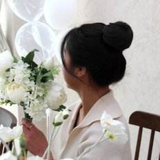 Cappotto marsupio per capelli neri da donna - Product Image 1