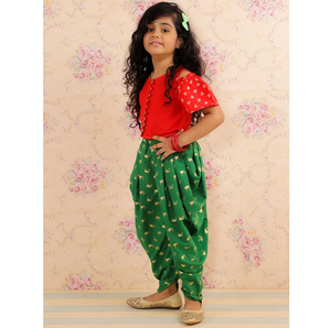 Ensemble ethnique pour filles : haut à épaules dénudées et pantalon dhoti imprimé, rouge et vert, pour fêtes d'enfants - Product Image 2